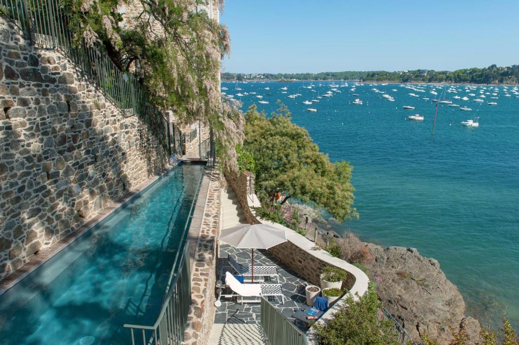 piscine hotel castelbrac dinard